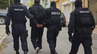 Тайници в камиони и квартири в София: Разбиха група за трафик на мигранти, 19 души са задържани (СНИМКИ)