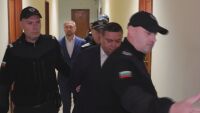 Съдът решава за кметските арести: ДПС на протест в защита на задържаните