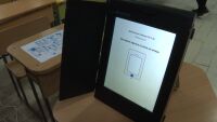 ДБ поиска оставките на осем членове на ЦИК три дни преди балотажа, партиите мълчат за подкрепата си