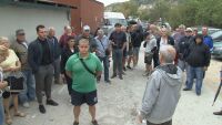 Рибари излязоха на протест заради заплаха да изгубят селището си