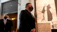 Майк Помпео пристигна на посещение в Гърция