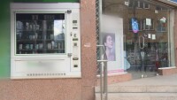 Спорният проект: Кабинетът отменил решението за продажба на лекарства през машини