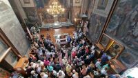 Плащеницата на света Петка Българска е изложена във Велико Търново (СНИМКИ)