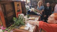 На Малка Богородица: Плащаницата на Св. Петка Търновска е изложена за поклонение