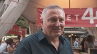Еуфория в центъра на София: Опашка за автографи от писателя Георги Господинов