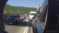 Трафикът в последния почивен ден: Значително движение и ограничение за тирове