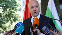 Премиерът Желязков отговори на президента Радев за деребеите (ВИДЕО)