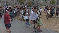 В защита на светското образование: Протест срещу въвеждането на предмет „Добродетели и религии“ в училище