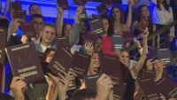 Рекорден брой отличници: Над 140 абитуриенти получиха почетните отличия „Национална диплома“