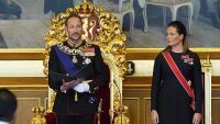 Норвегия с нов крал: Хаакон VIII положи клетва пред парламента (ВИДЕО и СНИМКИ)