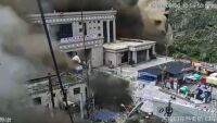 Вижте последните минути преди смъртоносното наводнение да помете границата между Непал и Китай (ВИДЕО и СНИМКИ)