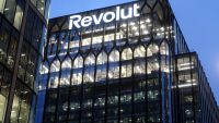 Изтекоха лични данни на клиенти на Revolut