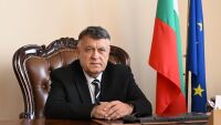 „Бъдете любопитни и не се страхувайте да грешите“: Посланието на министър Георги Вълчев за 15 септември