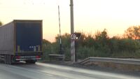 116 пъти са чупили бариерата на жп прелез край Враца само от началото на годината