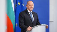 Радев: Правителството разработва мерки за подкрепа заради покачването на цените на горивата