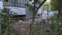 „Жена ми с количката обикаля около колите“: Авария след авария пред блок в столичния квартал „Мусагеница“