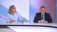 „Смущаващо е, когато я сменяш за 24 часа“: Бъчварова и Каракачанов в спор за позицията на България за Украйна