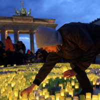 Светът угаси светлините: Знакови забележителности потънаха в мрак за Часа на Земята