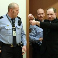 "Бяхме в изгнание": 15 години след бомбата на Брейвик, правителството се завръща у дома 