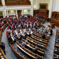 Украинските депутати ще работят „хоум офис“, руски удари оставиха Върховната рада без ток