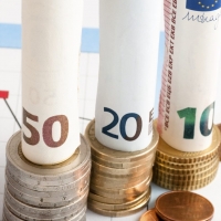 Прогнозата на ЕК за България: Инфлацията ще скочи през 2027 г. Ръстът на заплатите ще се забави