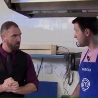 10 бургера за Любо Нейков и Ненчо Илчев