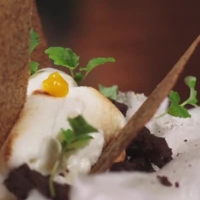 (Не)стандартни вкусове за бира с chef Георги Бойковски: Кебапче от бял шоколад с розмарин и лимон