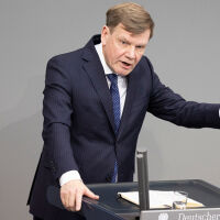 Повреда в самолета на германския външен министър 