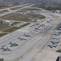 Ройтерс: Иранските власти предупредиха България да не позволява на САЩ да използват летищата ѝ