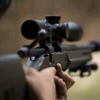 Хванаха руснак със стотици боеприпаси и оръжие с оптика в Бургас