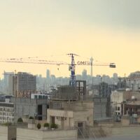 Войната в Иран: Преговорите продължават на фона на военната ескалация