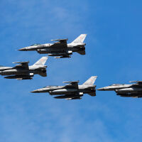 Полша вдигна по тревога изтребители заради руски въздушни удари