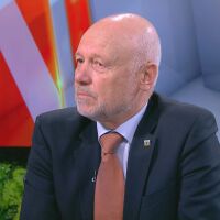  Тодор Тагарев: В наш прагматичен интерес е Украйна да удържи тази атака