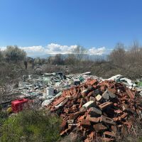 Жителите на с. Долни Богров излязоха на протест заради нерегламентирано сметище