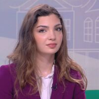 „Поколението ми беше окуражавано да замине“: 23-годишната Анна Бодакова избира да остане в България, бори се за място в НС