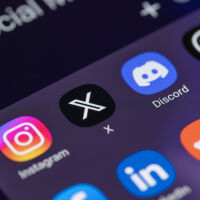 Белгия осъди „Екс“ за разпространение на порнографско съдържание