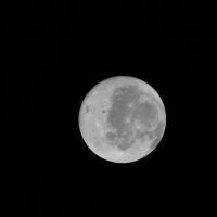 Вижте за първи път как излежда "скритата" от Земята страна на Луната (СНИМКА)