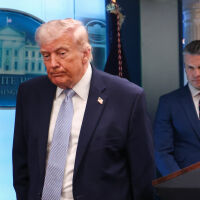 Тръмп: Ще унищожим всички мостове и електроцентрали в Иран за „четири часа“, ако няма споразумение