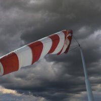 Обявиха жълт код за силен вятър в цялата страна в сряда, 8 април