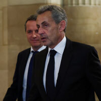 „Страданието не се поправя с несправедливост“: Саркози пледира невинен по обвиненията за незаконно финансиране 