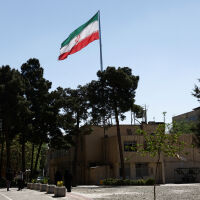 Удари по транспортната мрежа на Иран в навечерието на ултиматума на Тръмп