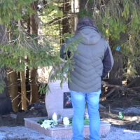 Близки на шестимата загинали на хижа "Петрохан" и връх Околчица поставиха плоча в тяхнa памет