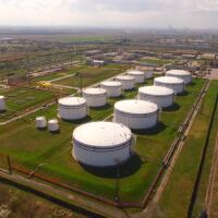 На фона на временното примирие: Какво е отражението на конфликта в Близкия изток върху парите ни?