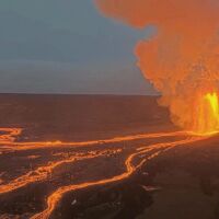 Отново зрелищно изригване на вулкана Килауеа, фонтаните от лава достигнаха 190 м (ВИДЕО)
