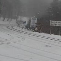 Сняг изненада шофьорите на прохода Шипка