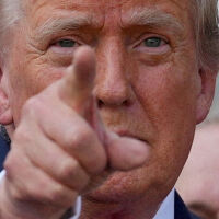 Бивш шеф на ЦРУ: Тръмп не се справя, трябва да бъде отстранен