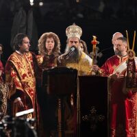 В размирното ни време да следваме посланието на Христовото Възкресение, призова президентът Илияна Йотова