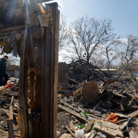 Украйна и Русия с взаимни обвинения за нарушения на великденското примирие