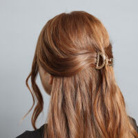 13-годишно момиче се изправя пред съд със 109 обвинения