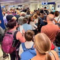 Хаос по границите удря Европа: Новите правила за пътуване в ЕС оставят семейства с малки деца блокирани